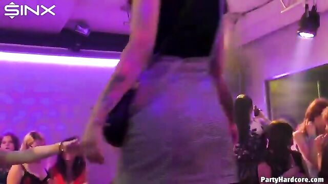 Girls going crazy in Las Vegas, part 2, absolutely wild scene