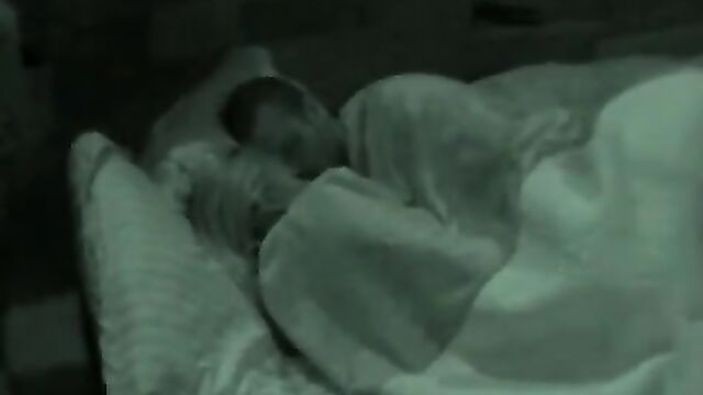 Brendan and Rachel are too hot to miss, especially in the shower