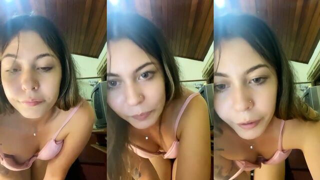 A man masturbates with his hand until he comes, just like the hot chilena babes do