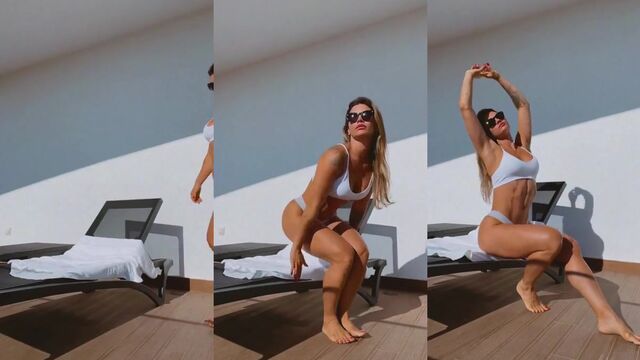 Kelly Key caresses herself and ends up with several cocks in the end