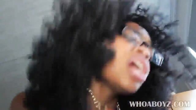 Ebony beauty banks gets her pussy pounded and takes a huge load on her face