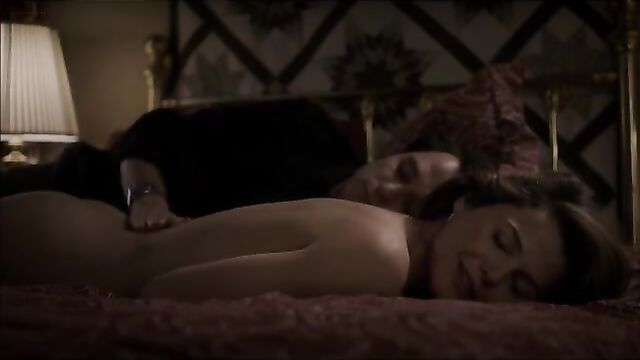 Keri Russell has no clothes on, she is completely naked