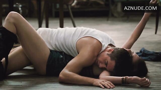 Anne Hathaway is not as innocent as she seems in this steamy scene