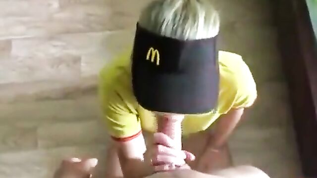 When employees go wild, they fuck like there is no tomorrow