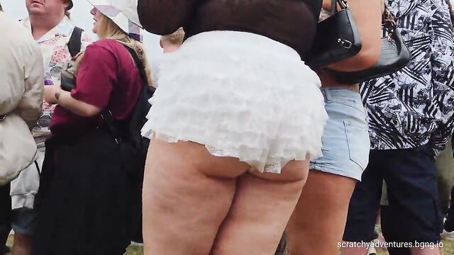 A busty woman is ready to party and have some fun