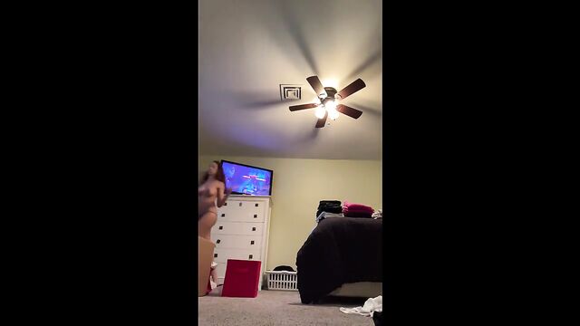 A hot chick fucks with a guy at her workplace