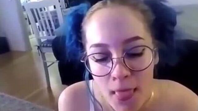 глубоко, смотри как могу, глотает шпагу, накормил грудастую соседку,