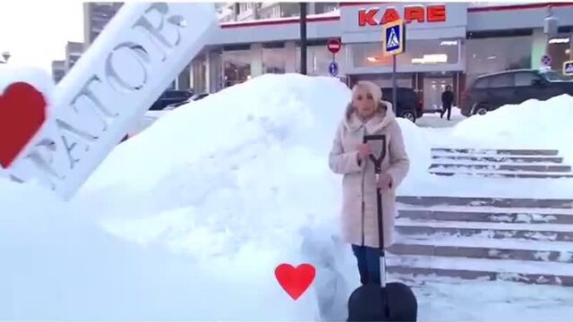 Журналисты записали интервью со звездой Инстаграм, набравшей более 50 миллионов лайков.