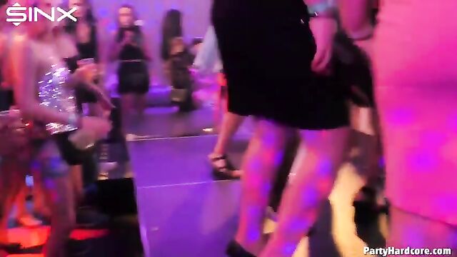 Girls Going Crazy in Las Vegas 02 - Part 1