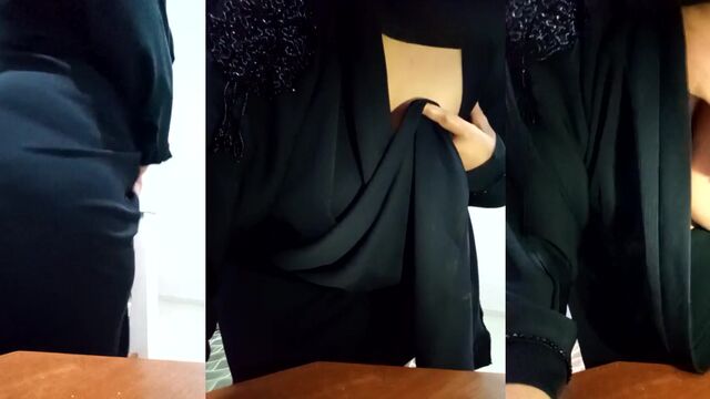 Huge white tits hidden under a t-shirt, who would guess?