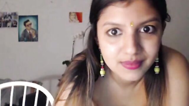A girl shows her ass on Skype to a complete stranger