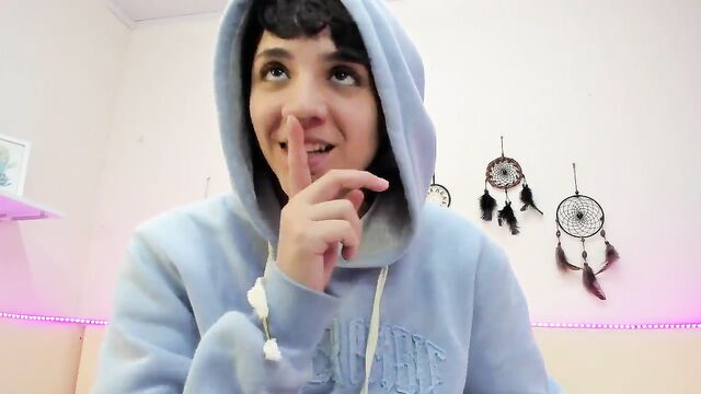 BAD GIIRL #5 features a Latina dyke getting fucked hard