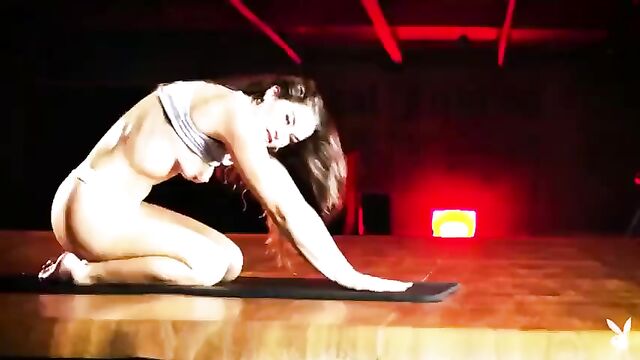 Fitness babe has a great body but she needs to train more