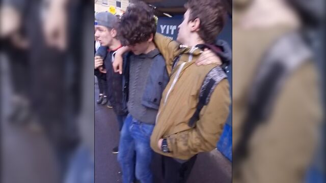 бля дебил нажрался в кал блювота.рвота хахаах смотреть до конца малолетка кудрявый чикарь граффити вандал секс драка ссыт мимо