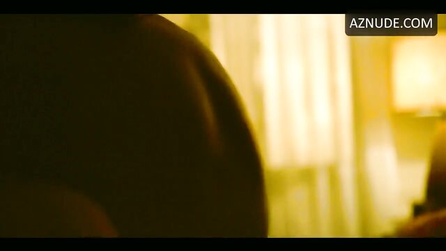 Celeb Ana de Armas gets totally naked