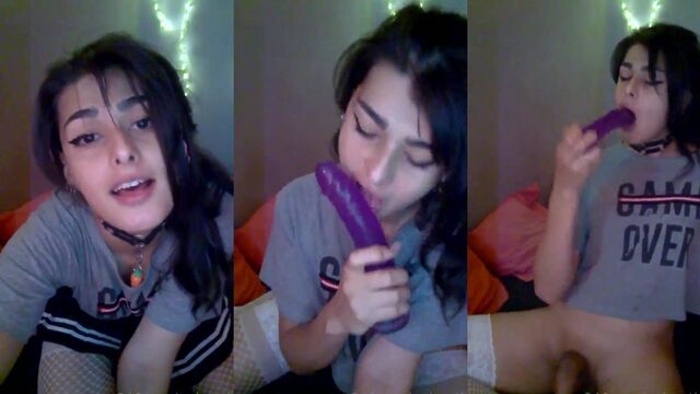Hot Arabian Muslim Maid Cleaning My Room and Trying to Seduce Me
