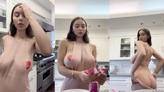 Hot teenage e-girls from Asia are indulging in some personal pleasure