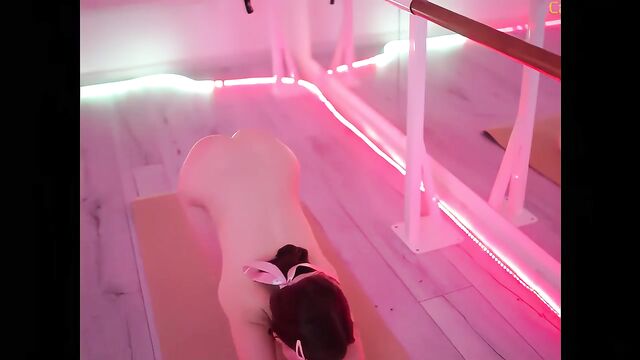 Beautiful cam model with huge cock - Floret_joy