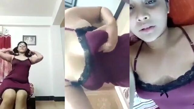 Adomji college girl Srraboni Saba's nude video is too hot to resist