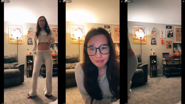Petite white girl twerks on TikTok Live