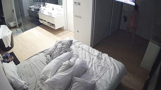 The husband fucks his Latina MILF wife every day