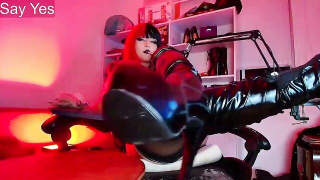 The house is on fire and Miss is fucking