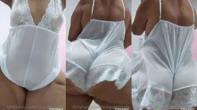 Latina girl with a big ass fucks hard