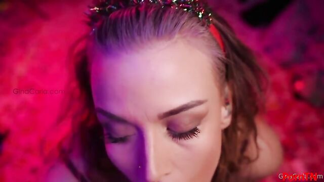 A woman with a great pair of hands leaked her onlyfans video