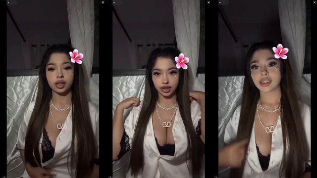 A guy masturbates and shows his cock on TikTok live stream