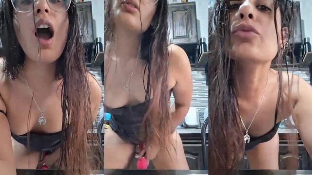An Argentine woman is a slut and fucks well