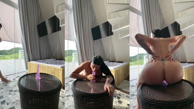 Hermosa colombiana plays with her toys and has a creamy orgasm