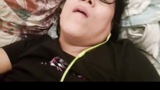 Hot and chubby Pinay single mom loves intense finger play, part 1 (POV)