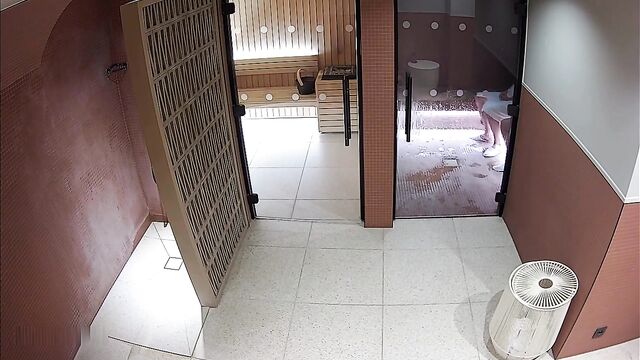 A couple tries to purify their body and soul in sauna