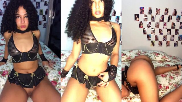 Other videos of Gabriela Lopez's footjob skills (1/3)