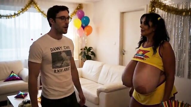 ShadowGodKing Birthday Fuck living room riding Bash interracial bbw part 1