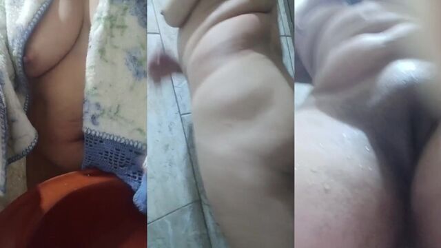Coroa went washing dishes and her friend met a thick cock