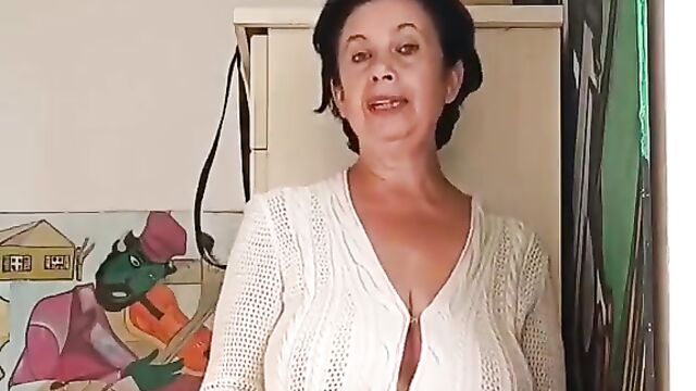 Big tits Italian milf in action