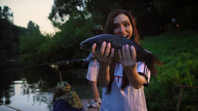 Molly feat. Big Russian Boss. «Мне нравится» (клип HD)