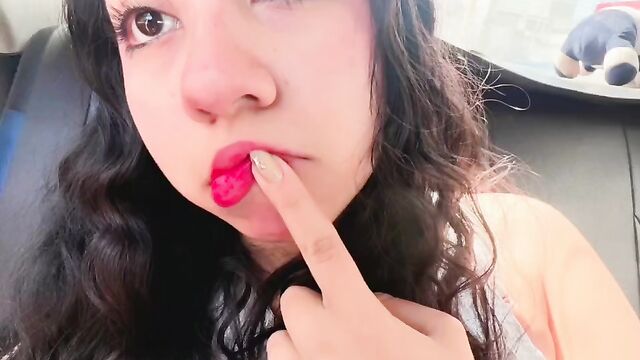 Rem4linaa cheats on her boyfriend (Spanish audio only)