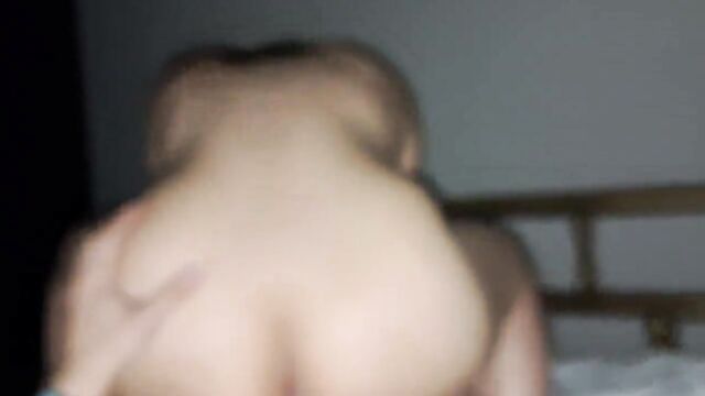 A fat Latina is having fun with her boyfriend at home