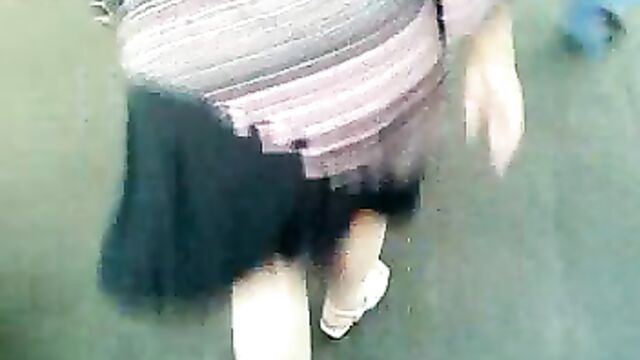 Hot granny ass in delicious skirt, a GDL treat