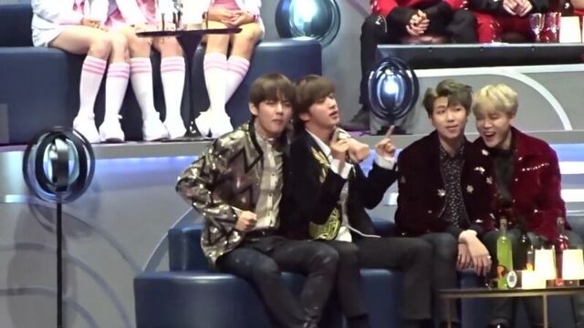 [FANCAM] 161202 BTS @ MAMA 2016