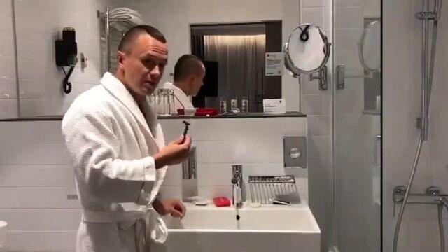 Илья Соболев пародия на Дмитрия Киселёва в номере Навального