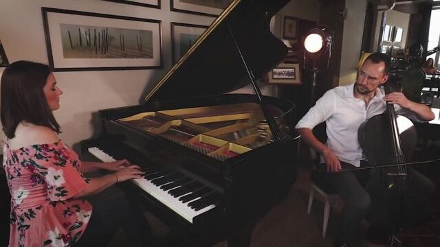 Шикарный кавер песни MAD WORLD на пианино и виолончели от Brooklyn Duo