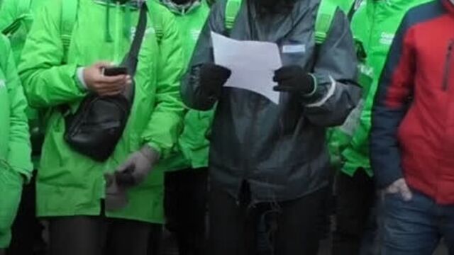 Delivery Club протестуют против штрафов компании – Москва 24