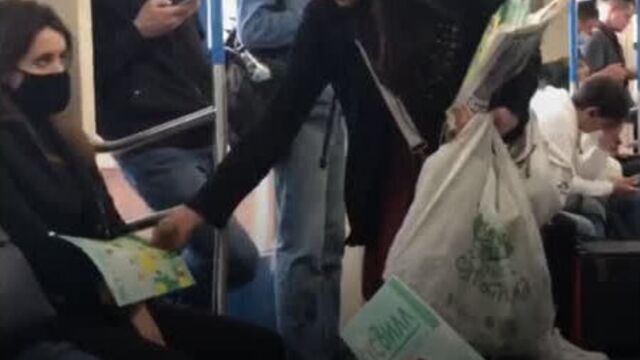 Навязчивый промоутер в вагоне метро – Москва 24