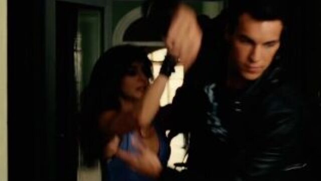 "Три метра над уровнем неба: Я тебя хочу" (Tengo ganas de ti): музыкальный клип Clara Lago "La cama"