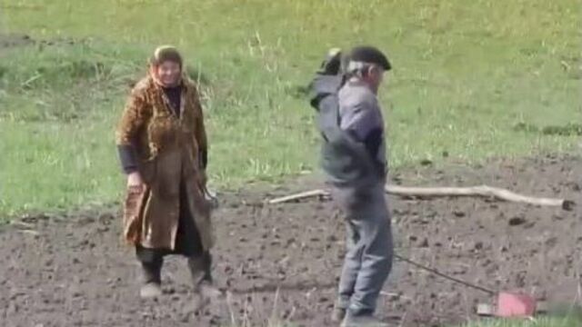 Дед танцует! Когда посадка огорода в радость